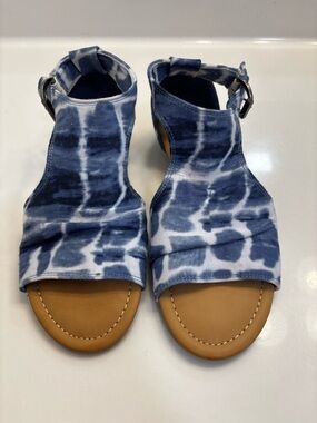 True Craft Blue Tie-Dye Open Toe Ankle Strap Sandals
